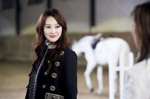 小说娱乐圈吃瓜女王,吃瓜女王揭秘幕后真相  第2张