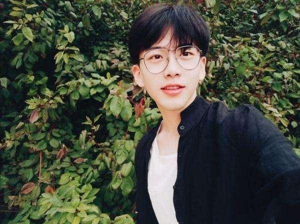 潇洒娱乐吃瓜者微博,揭秘吃瓜者的微博世界  第2张