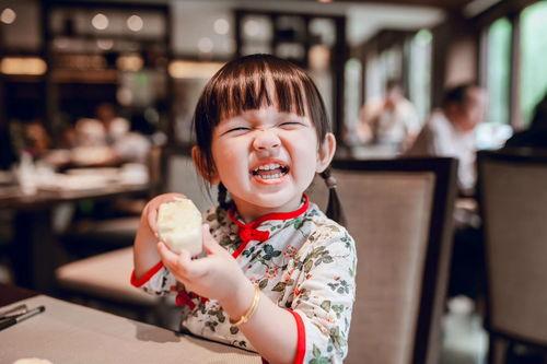 娱乐吃瓜酱带娃,趣味育儿生活大揭秘 第3张 娱乐吃瓜酱带娃,趣味育儿生活大揭秘 第3张