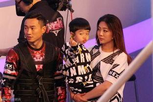 穿越娱乐圈综艺节目组吃瓜系统,揭秘综艺幕后那些事  第3张