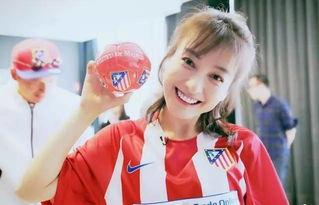 娱乐吃瓜聊不停潘韵琪,娱乐界的吃瓜达人，聊不停的魅力人生  第3张